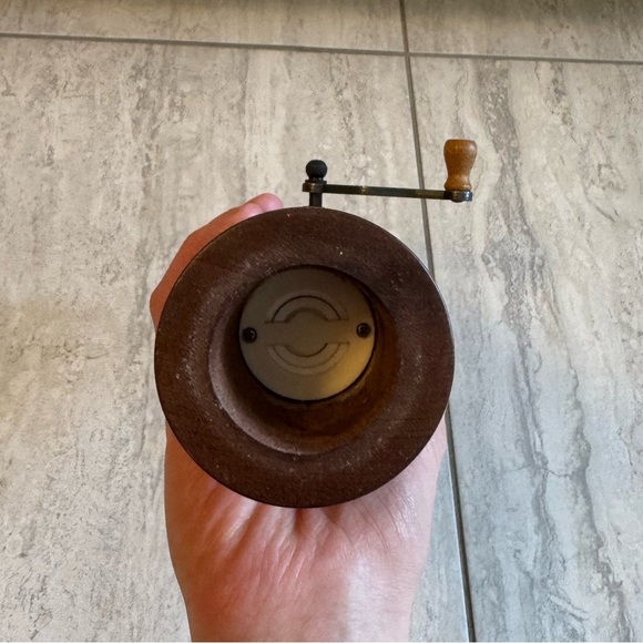 Pepper Grinder - BRAND NEW - Picture 3 of 4